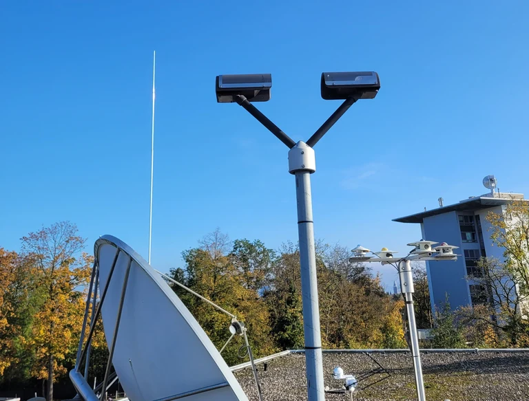 Messgeräte Institut Dach.jpg