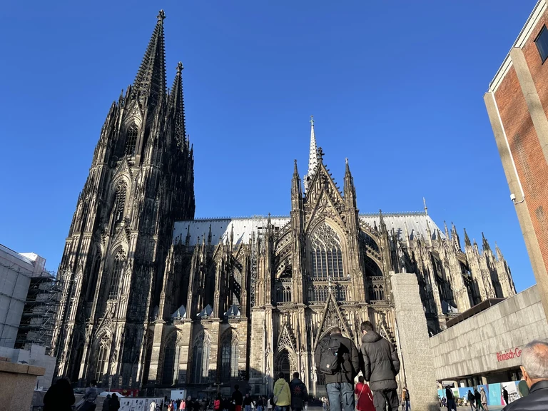 Kölner Dom am Tag